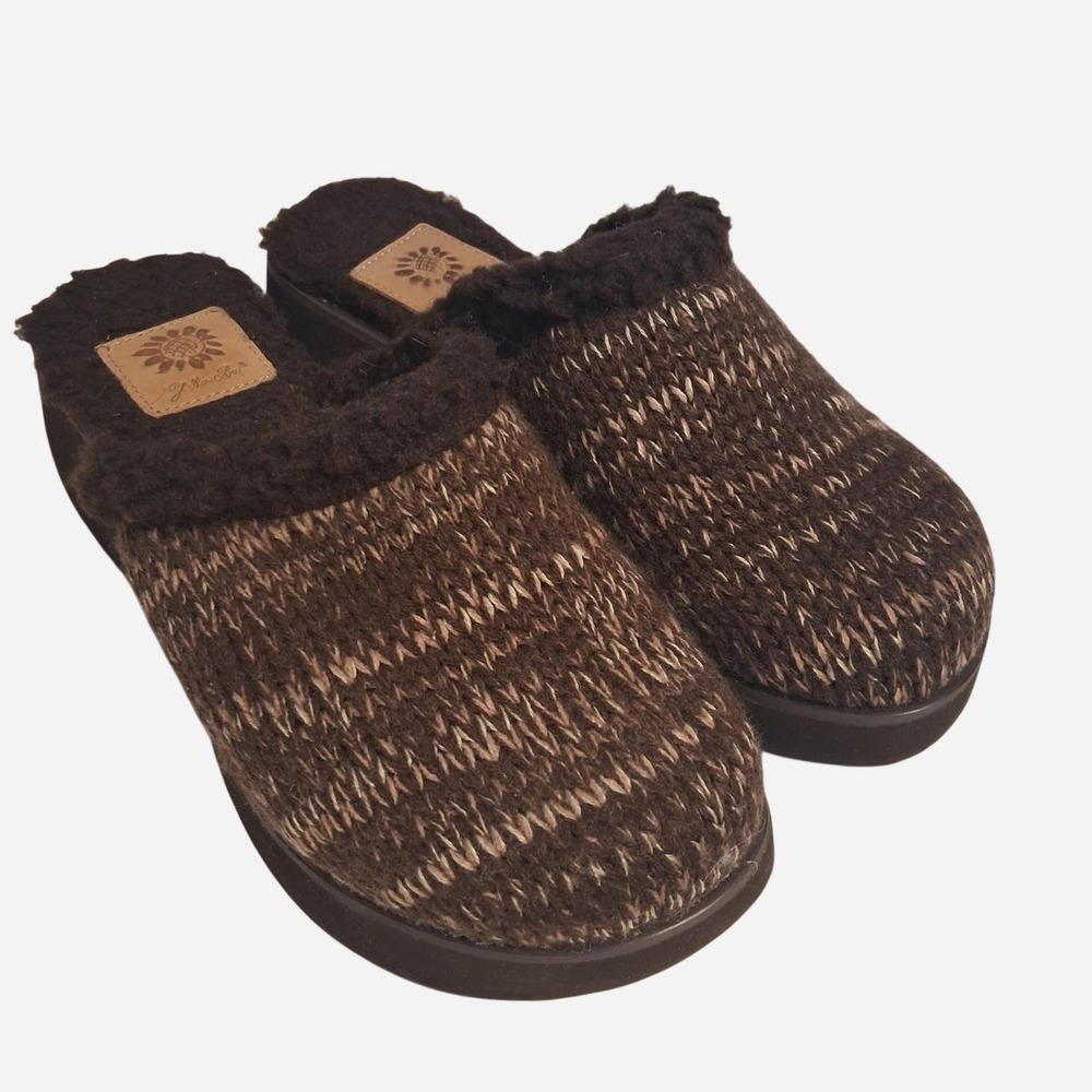 Super cozy Yellow Box clog-style mule featuring a chunky platform sole,